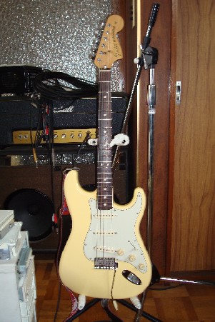 Fender Stratocaster Fender Japan ST-62 Crafted in Japan 2006 ネック ＋ Fender Japan イングウェイBody