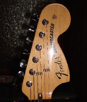 2005後期Fender USAのヘッド